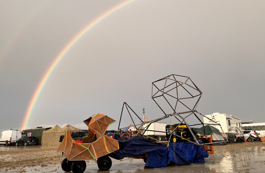 Burning Man: Πάνω από 70.000 άτομα αποκλείστηκαν στο φεστιβάλ λόγω πλημμύρας