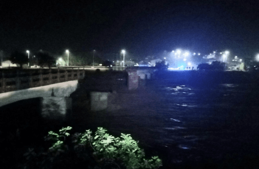 Κακοκαιρία Daniel : Κατέρρευσε γέφυρα στην Πύλη Τρικάλων