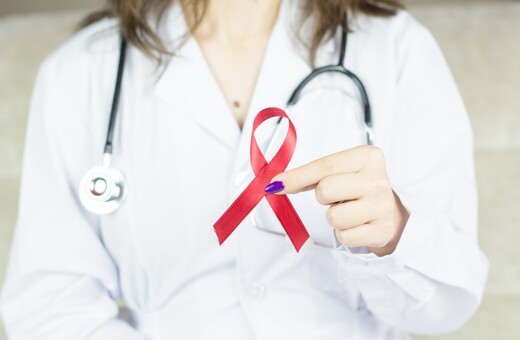 ECDC: «Η Ευρώπη και η Κεντρική Ασία απέχουν πολύ από τον στόχο της εξάλειψης της επιδημίας του AIDS»