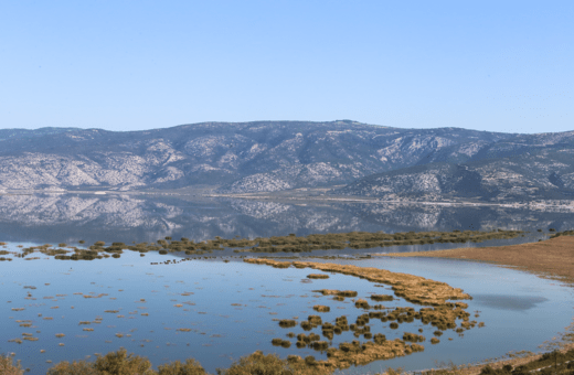 Θεσσαλία: Σε κατάσταση επιφυλακής οι αρχές για να μην υπερχειλίσει η λίμνη Κάρλα