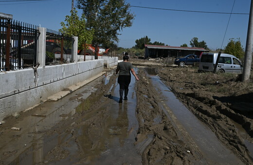 Κακοκαιρία: Αγνώριστος ο Βλοχός Καρδίτσας – Για 10η ημέρα πλημμυρισμένο το χωριό