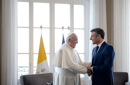 Πάπας Φραγκίσκος από τη Μασσαλία: Οι μετανάστες «δεν εισβάλλουν»