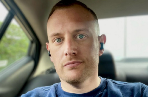 Τζος Κρούγκερ: Δολοφονήθηκε δημοσιογράφος που ήταν υπέρμαχος της ΛΟΑΤΚΙ+ κοινότητας