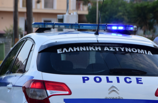 Ενδοοικογενειακή βία στην Πάτρα: Ξυλοκόπησε την εν διαστάσει σύζυγό του μπροστά στα παιδιά τους