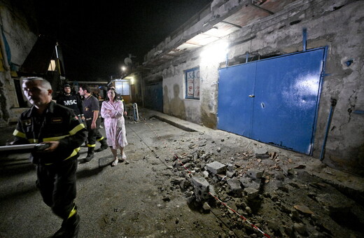 Ιταλία: Η πόλη που ταλαιπωρείται από σεισμούς λόγω του ηφαιστείου