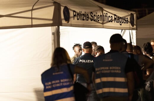 Πέντε νεκροί μετανάστες εντοπίστηκαν σε παραλία της Σικελίας