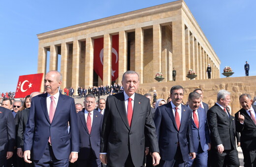 Ερντογάν: Τροποποίηση του Συντάγματος και αγορά δεύτερου αεροπλανοφόρου οι νέοι στόχοι της Τουρκίας