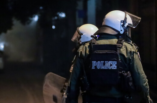 Εξάρχεια: Επίθεση ομάδας περίπου 30 ατόμων σε αστυνομικούς