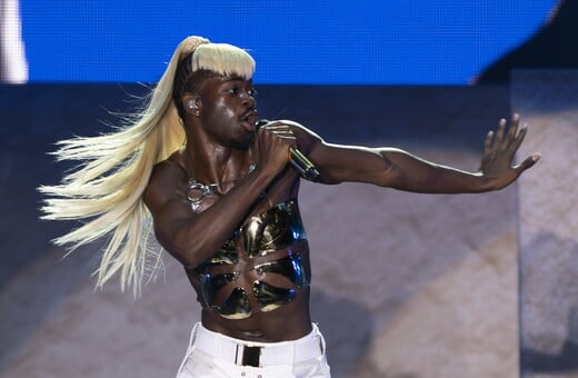 Lil Nas X: Οργή, αλλά και τρανφοβικά σχόλια για το κοστούμι που επέλεξε για το Halloween