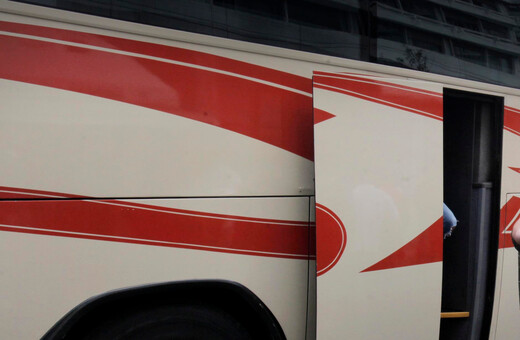 Οδηγός λεωφορείου επιτέθηκε με κατσαβίδι σε επιβάτη 