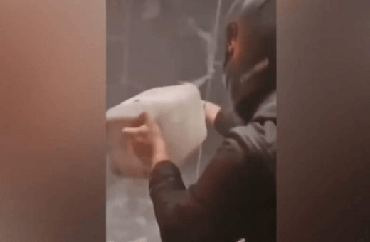 Επεισόδια στο Μοναστηράκι: Ακροδεξιός αρνείται ότι πέταξε εύφλεκτο υγρό σε βαγόνι