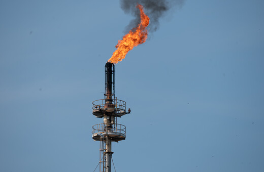 COP28: Τα ΗΑΕ παραβιάζουν τη δική τους απαγόρευση για την καύση του φυσικού αερίου