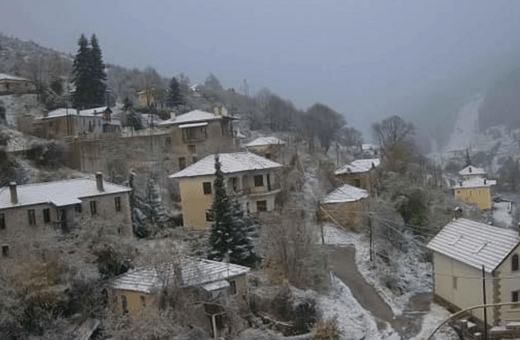 Έπεσαν τα πρώτα χιόνια σε Μακεδονία και Θεσσαλία