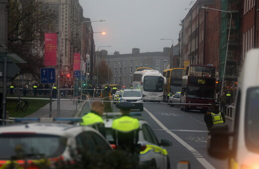 Επίθεση με μαχαίρι στο Δουβλίνο: Επεισόδια μεταξύ αστυνομίας και διαδηλωτών - Υλικές ζημιές