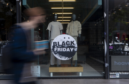 Black Friday: Ξεκίνησε το τριήμερο προσφορών - Ανοιχτά τα εμπορικά την Κυριακή