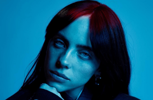 H Billie Eilish απαντά αν την ελκύουν οι γυναίκες: «Δεν είναι προφανές;»