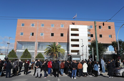 Επεισόδια στου Ρέντη: Ελεύθεροι 