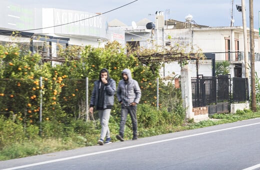 Στην άκρη του μεγάλου δρόμου