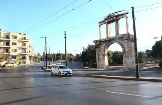 Άδεια η Αθήνα ανήμερα Χριστουγέννων