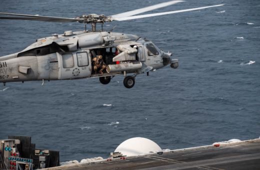 Ερυθρά Θάλασσα: Αμερικανικά ελικόπτερα βύθισαν 3 σκάφη των ανταρτών Χούτι