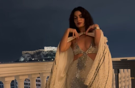 Τόνια Σωτηροπούλου: Υποδέχτηκε τη νέα χρονιά χορεύοντας με θέα τον Παρθενώνα
