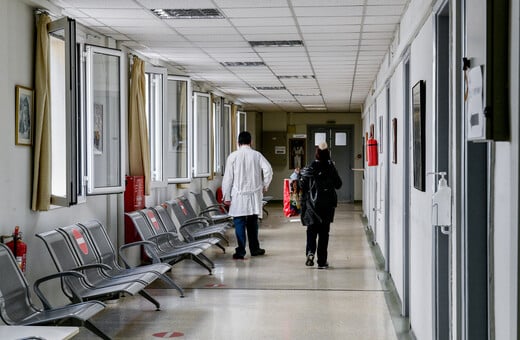 Κορωνοϊός - ΕΟΔΥ: 57 θάνατοι – 44% αύξηση στις νοσηλείες