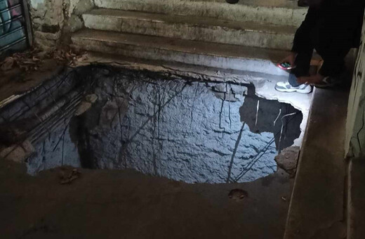 Δύο άτομα έπεσαν μέσα σε τρύπα σε στοά του κέντρου της Θεσσαλονίκη
