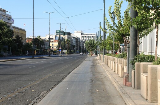 Τροχαίο στη Βασιλίσσης Σοφίας - Μοτοσυκλέτα παρέσυρε πεζή