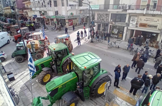 Αγρότες στα Τρίκαλα: Πορεία στο κέντρο με τα τρακτέρ