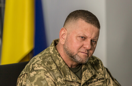 Ο Ζελένσκι απέλυσε τον ανώτατο διοικητή της Ουκρανίας