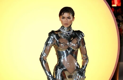 Η γυμνή φουτουριστική πανοπλία της Zendaya στην πρεμιέρα του Dune Part 2 