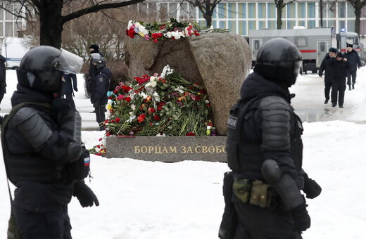 Ρωσία: 340 συλλήψεις σε εκδηλώσεις μνήμης για τον θάνατο του Αλεξέι Ναβάλνι