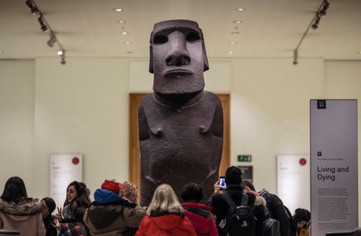 Βρετανικό Μουσείο: Το Instagram του γέμισε αιτήματα για επιστροφή αγάλματος από το Νησί του Πάσχα