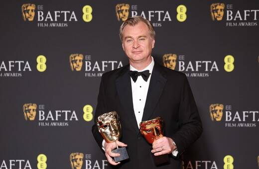 BAFTA 2024- Oppenheimer: Ο Κρίστοφερ Νόλαν ευχαρίστησε όσους αγωνίστηκαν για τον πυρηνικό αφοπλισμό