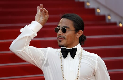 Salt Bae: Το εστιατόριό του στο Λονδίνο κλείνει τη θέρμανση, για να κάνει οικονομία, παρά τα κέρδη