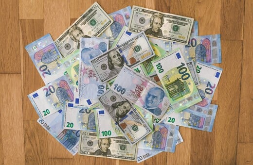 Μία ανάσα από το 31 η ισοτιμία δολαρίου - τουρκικής λίρας