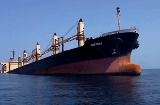 Κίνδυνος για το περιβάλλον το πλοίο Rubymar που βυθίστηκε στην Ερυθρά θάλασσα