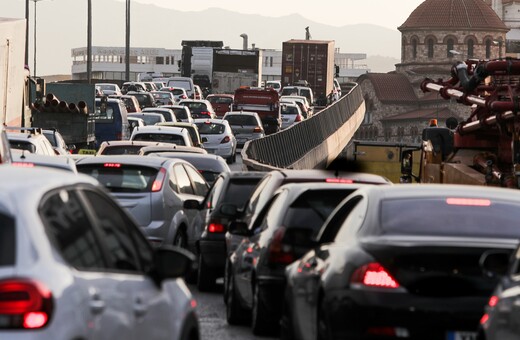 Κίνηση στους δρόμους: Μεγάλες καθυστερήσεις σε Κηφισό και Αττική Οδό