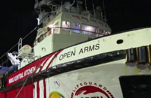 «Κολλημένο» στην Κύπρο το πλοίο με τη βοήθεια για τη Γάζα, 4 ημέρες μετά την ανακοίνωση
