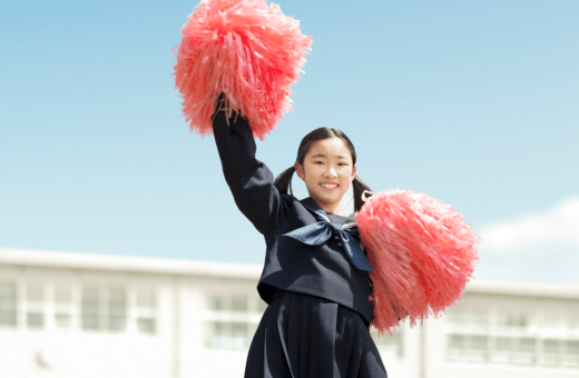 Ιαπωνία: Τα σχολεία αλλάζουν στολές στις μαζορέτες για να σταματήσουν τους ηδονοβλεψίες απ' το upskirting