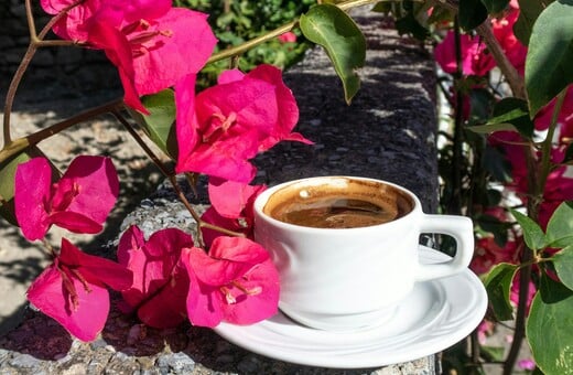 Ο καφές μειώνει τον κίνδυνο επανεμφάνισης καρκίνου του εντέρου, δείχνει μελέτη