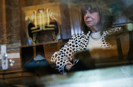Γυναικοκτονία στους Αγίους Αναργύρους: «Ευθύνη της Πολιτείας η καταπολέμηση της έμφυλης βίας» λέει η ΠτΔ