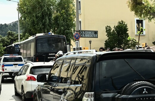 Γυναικοκτονία στους Αγίους Αναργύρους: «Να μη δικάσουμε τους αστυνομικούς περισσότερο από τον δράστη»