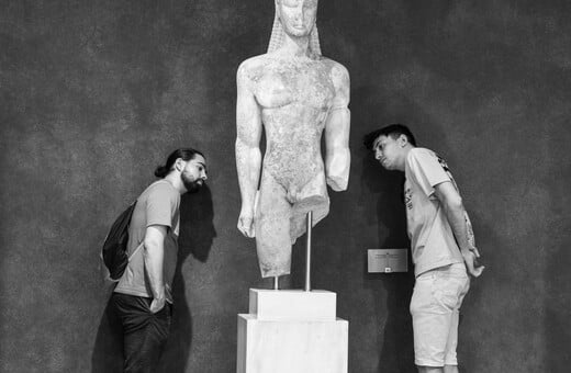 Συχνά τον Απρίλη οι άνθρωποι είναι δυο-δυο