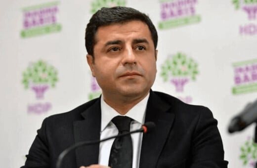 Τουρκία: Φυλάκιση 42 ετών στον Κούρδο ηγέτη του HDP Ντεμιρτάς και αμνηστεία σε πραξικοπηματίες