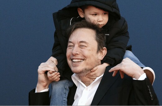 Γιατί ο Ίλον Μασκ κουβαλάει παντού μαζί του τον τρίχρονο γιο του; 