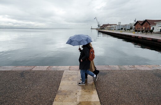 Καιρός: Έρχεται η «ψυχρή λίμνη» με βροχές και καταιγίδες- Πού θα βρέξει τις επόμενες ώρες