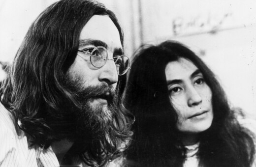 Σαν σήμερα ο Τζον Λένον και η Γιόκο Όνο ηχογραφούν το Give Peace a Chance