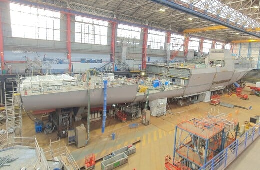 Στα ναυπηγεία της Naval Group στη Γαλλία για τη φρεγάτα «Κίμων» ο Μητσοτάκης