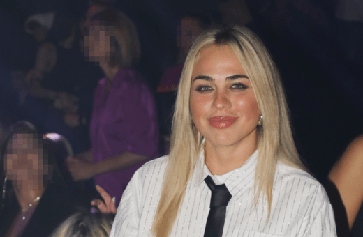 Κόνι Μεταξά: «Έχω ψάξει να δω αν μπορώ να αφαιρέσω την ηλικία μου από το Google»